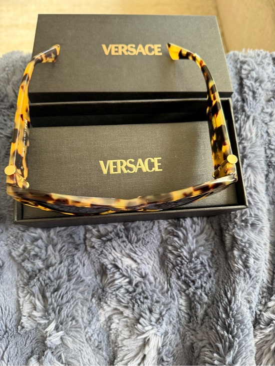 Versace - Medusa Glam Sunglasses - Havana - Sunglasses - Versace Eyewear main image 5